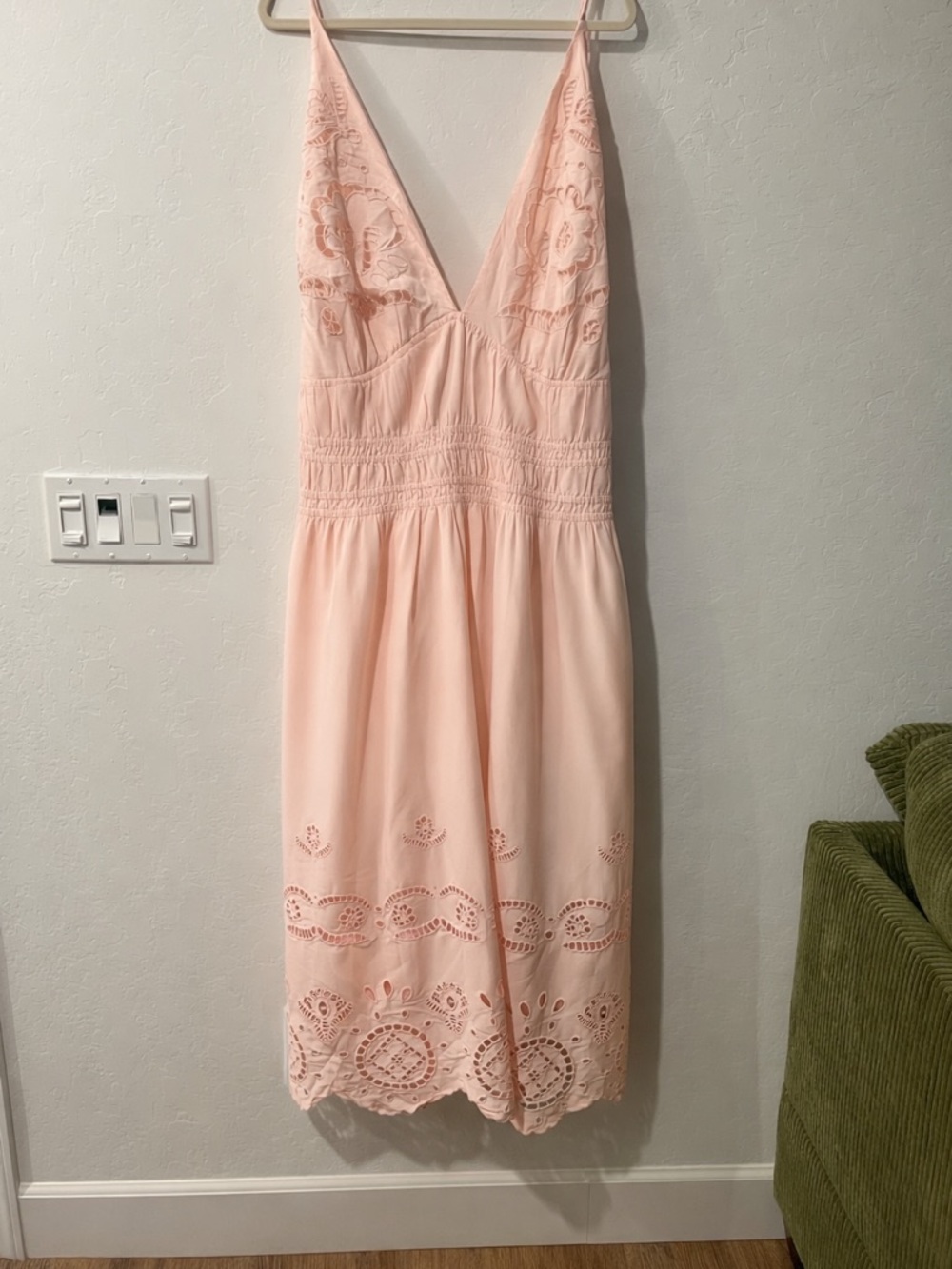 Sleeveless Blush Pink V-Neck Embroidered Midi Dress 4x NWT